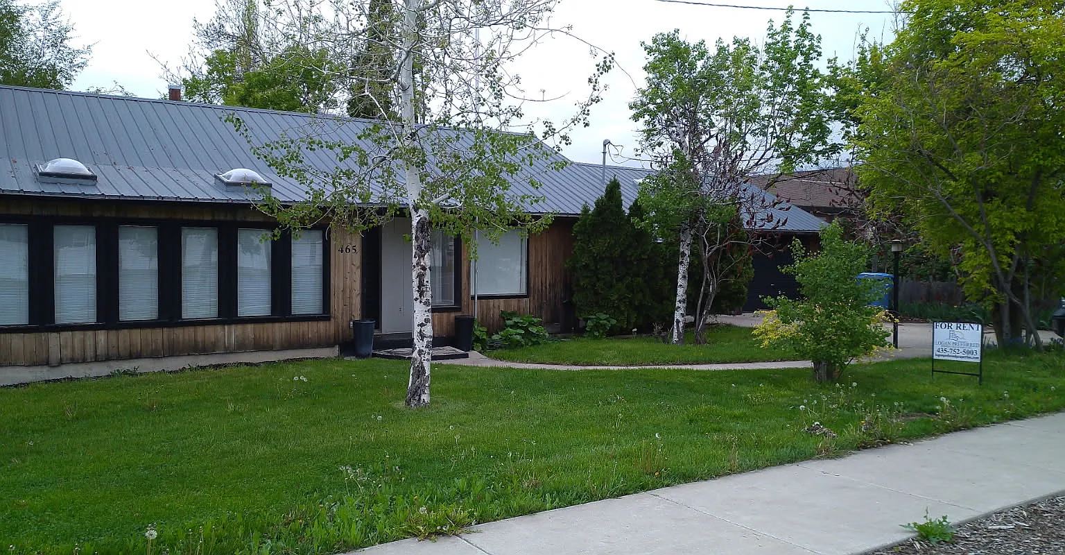 2 bed, 1300 sqft, $1,500 — Photo 2