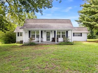 1907 Grand Center Rd, Chickamauga, GA 30707