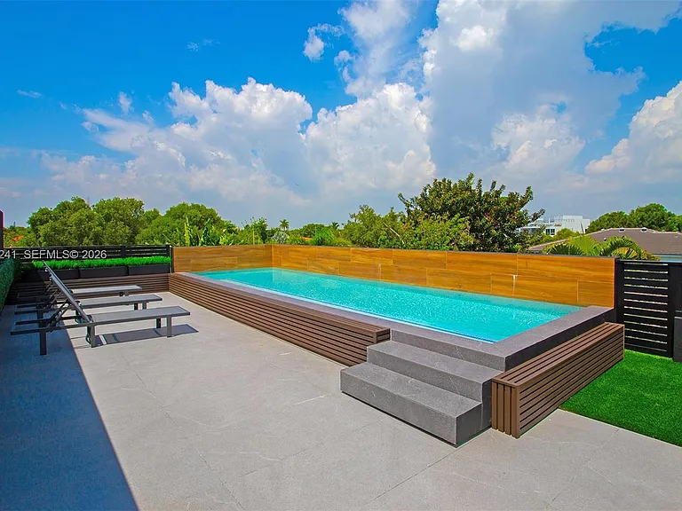 420 SW 15th Rd — Photo 9