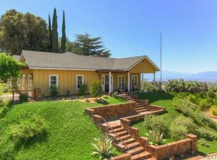 212 Valencia Dr, Redlands, CA 92374
