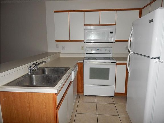 5th image of 8005 Savannah Sunset Ln
