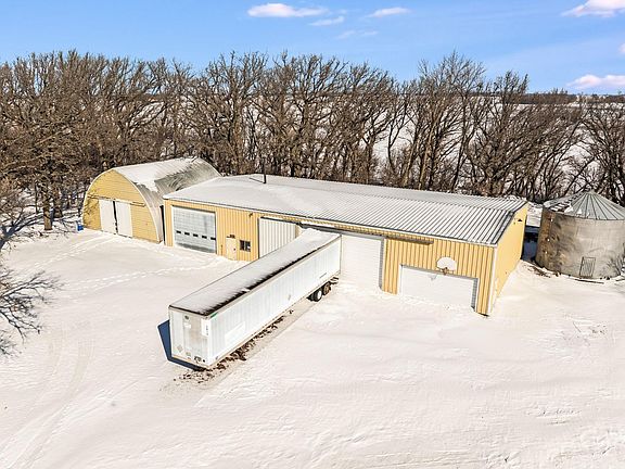 3rd image of 1734 40th St