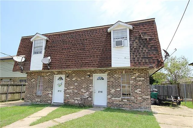 2710 Helena St — Photo 1