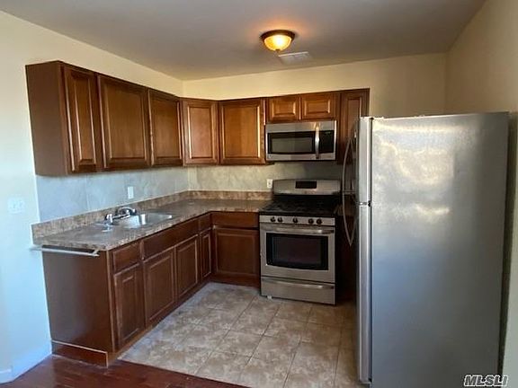 2nd image of 1409 McBride St #2
