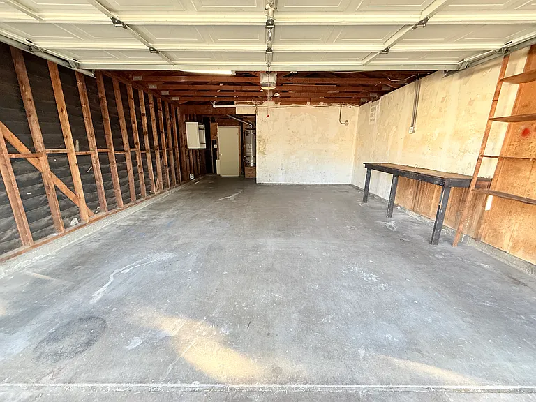6881 Kettering Cir — Photo 42