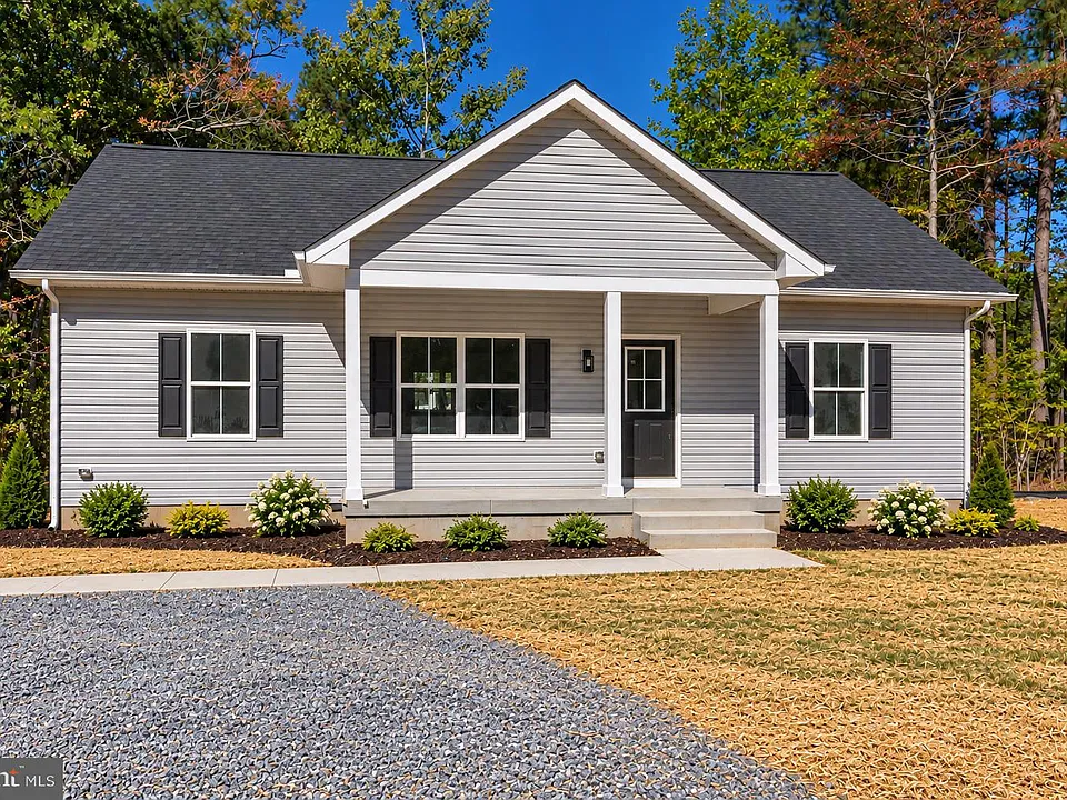 2 Monticello Dr