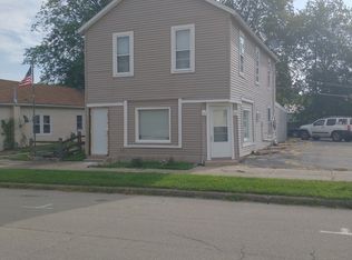 220 S Locust St, Delavan, IL 61734