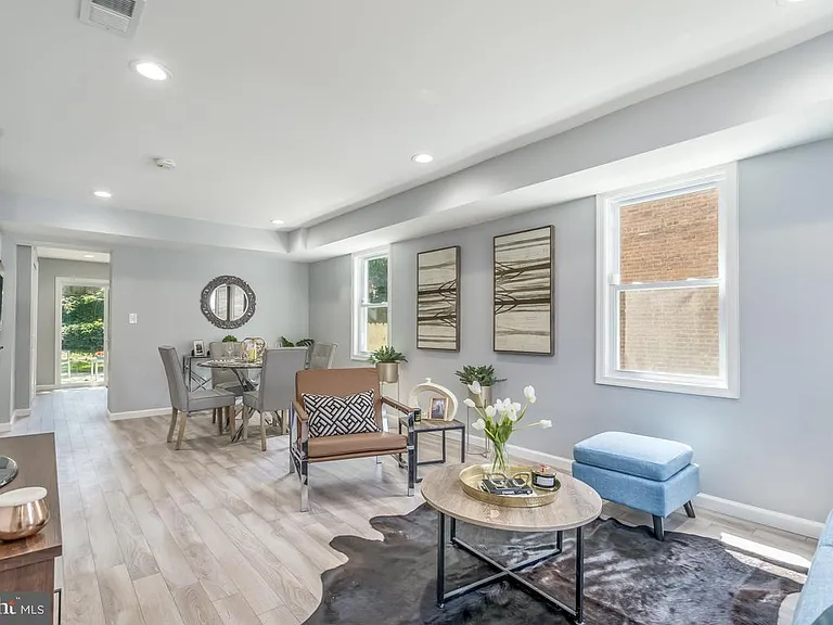 4725 B St SE — Photo 4