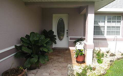2nd image of 102 Captiva Ct NE