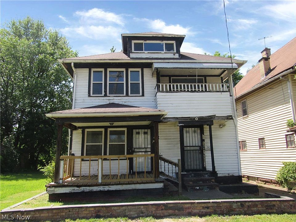 1st image of 742 Linn Dr