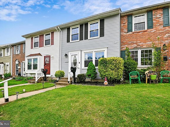 3rd image of 5333 King Arthur Cir