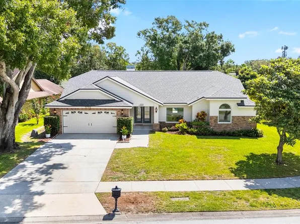 2725 Onizuka Ct, Palm Harbor, FL 34683