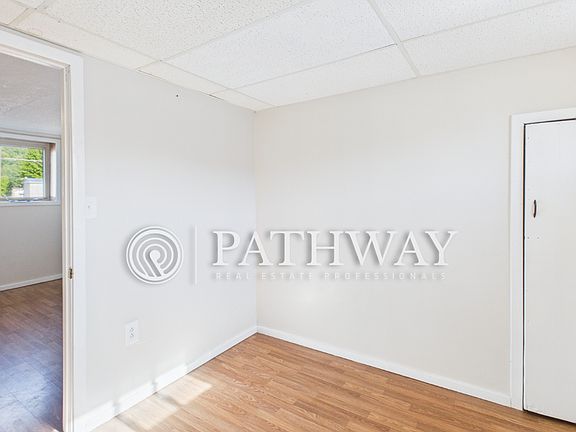 5th image of 172 North St #8