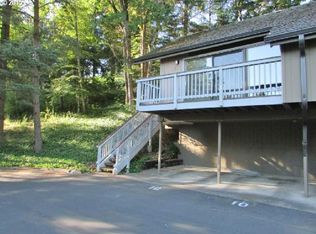 7528 SW Barnes Rd UNIT D, Portland, OR 97225