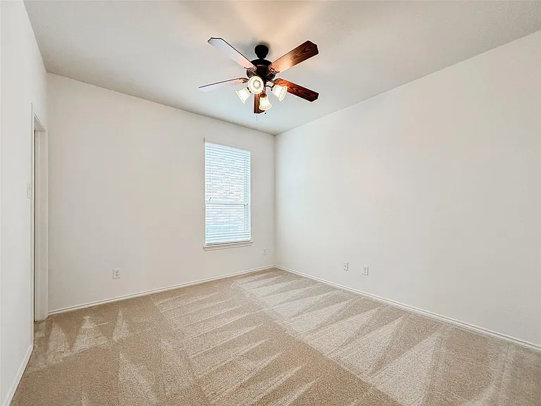 25322 Alverstone Dr — Photo 20