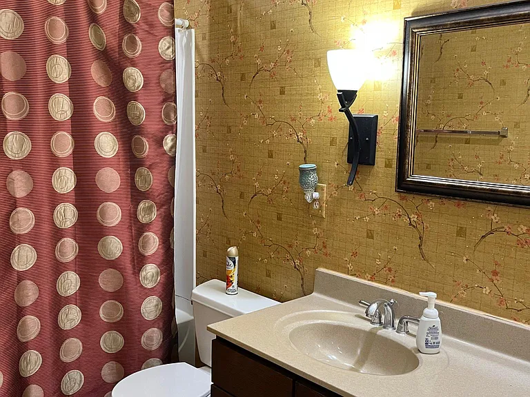 1061 Remington Oaks Cir — Photo 8