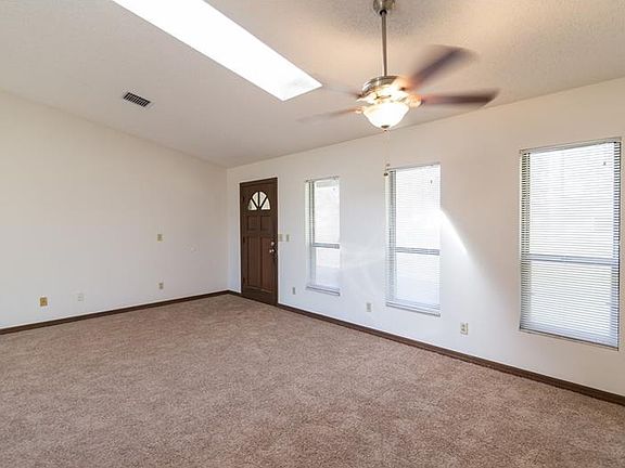 4th image of 11710 Lakeview Dr
