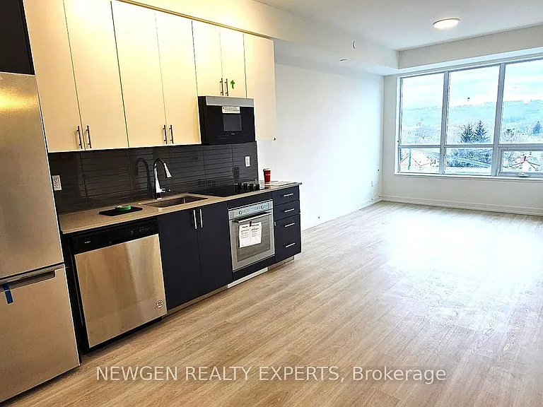 415 Main St W #603 — Photo 4