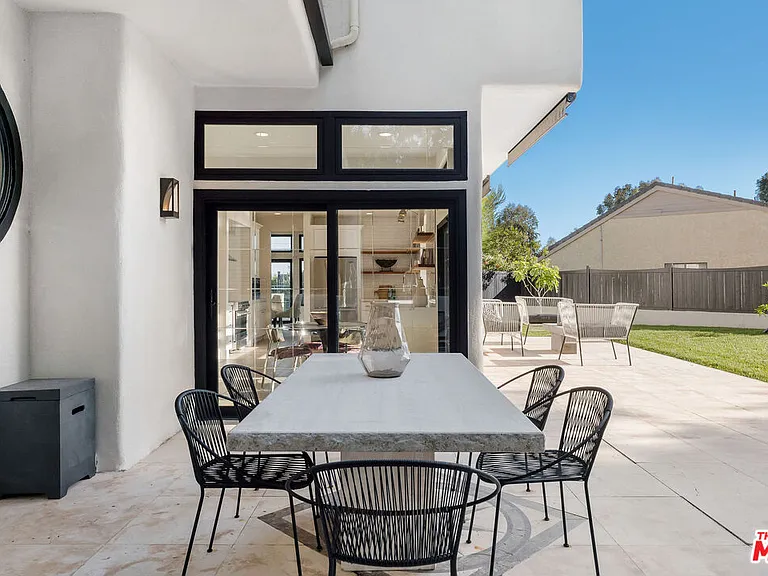 23458 W Moon Shadows Dr — Photo 49