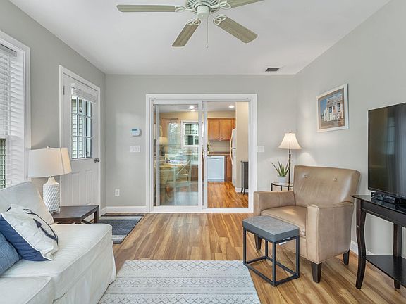 5th image of 35 Barefoot Cottage Road #107
