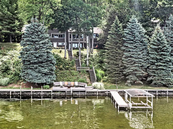 5485 N Otter Ridge Dr, Ludington, MI 49431