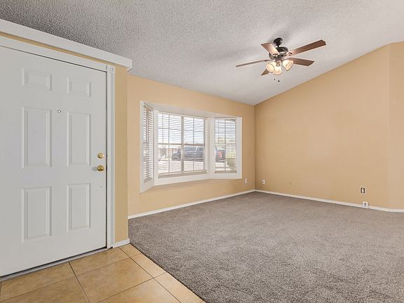 3rd image of 8033 W Columbine Dr