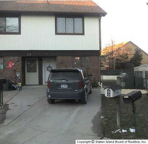 1st image of 31 Tulip Cir