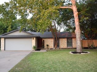 1700 Blufftop Cir, Round Rock, TX 78681
