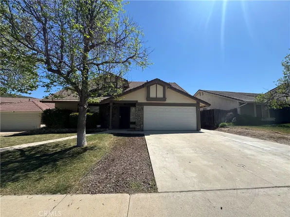 3465 Apple Blossom Ln, Lake Elsinore, CA 92530