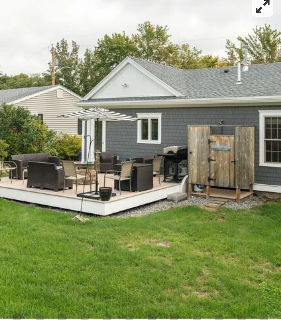 10 Willow Lane - 1 — Photo 2