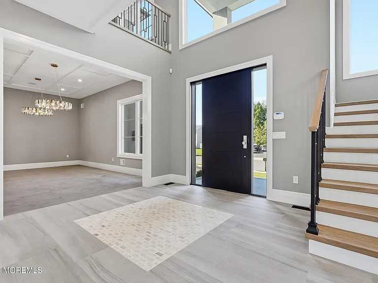 84 Cooper Ave — Photo 5