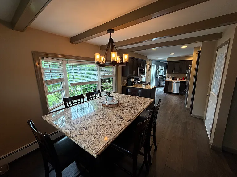 Bernice Dr — Photo 3