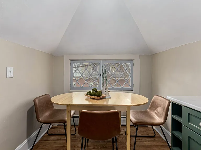 1130 N Lafayette St #5 — Photo 2