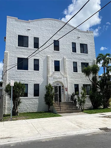 2961 SW 5th St #21 Photo 1