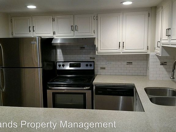 4th image of 4944 Cass St Unit 1007