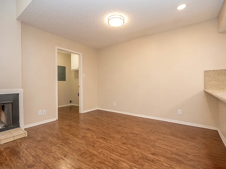 4547 Bermuda Dr — Photo 7