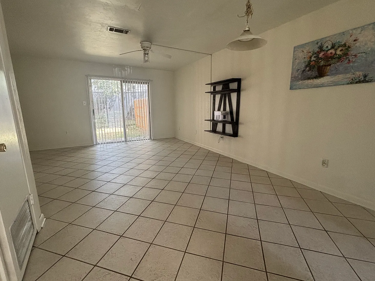 2 bed, 1.5 bath, 986 sqft, $1,200 — Photo 4