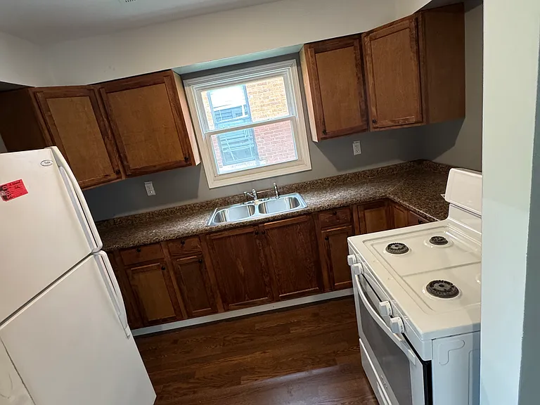Kitchen, (Bigger than it Looks) the fridge and stove just needs to be pushed back thats all