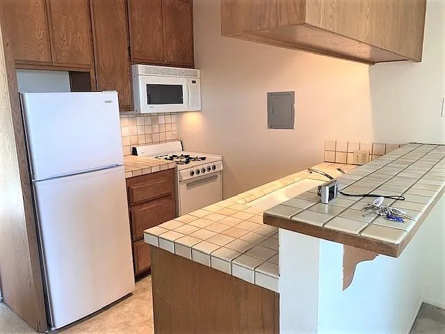 1 bed, $3,150 — Photo 3