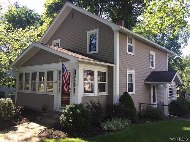 1st image of 44 Harvard Pl