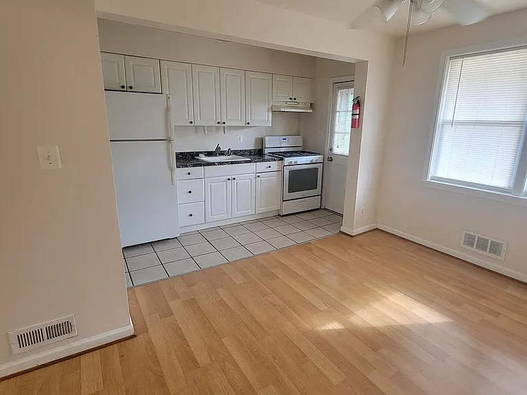 3443 Dunhaven Rd — Photo 6