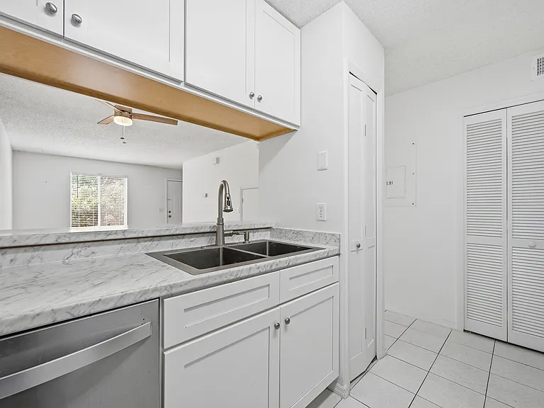 2210 Marsh Point Rd #2210 — Photo 10
