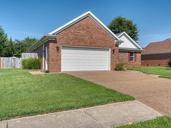 3rd image of 8526 Bramblewood Ln