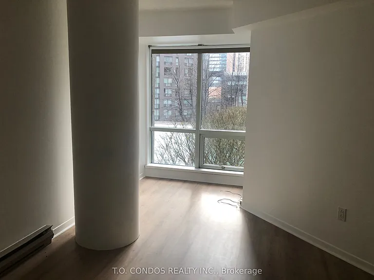1001 Bay St #404 — Photo 12