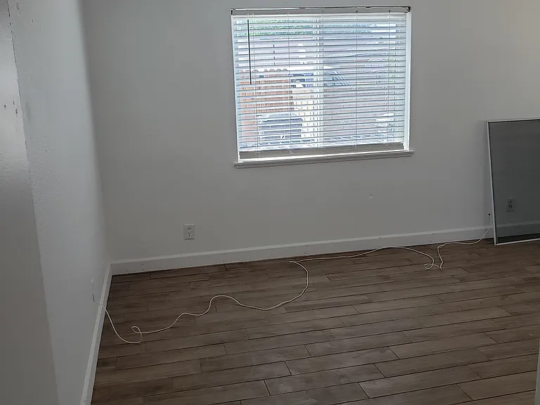38503 Larkin Ave — Photo 12