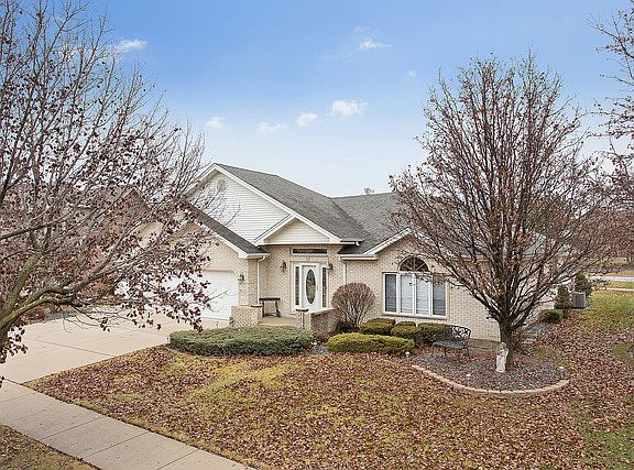 2nd image of 8112 W Mallow Dr