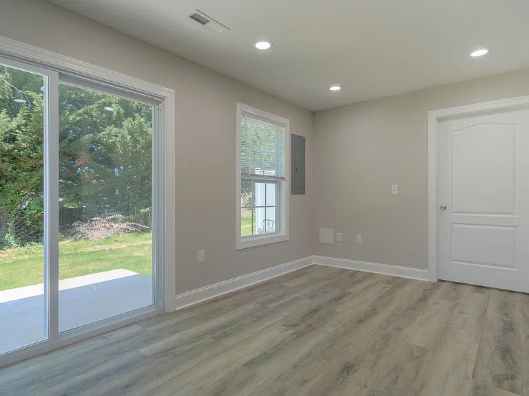 495 Pin Oak Dr NW — Photo 7