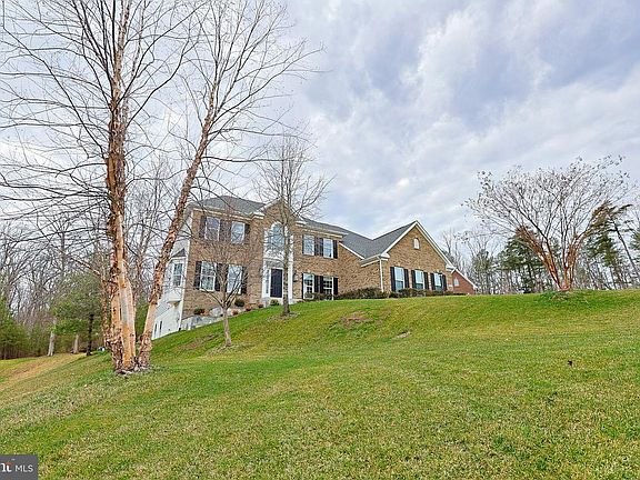 4th image of 8835 Chrisanthe Ct