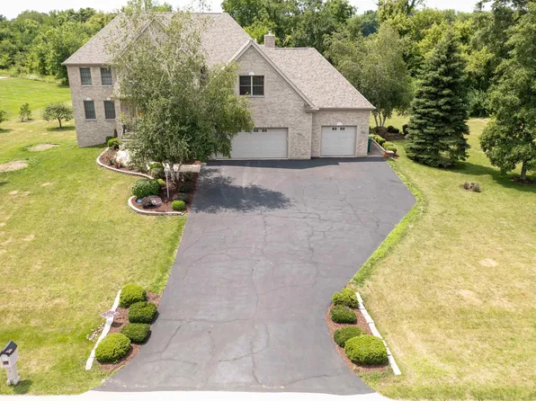 12538 Leighton Dr, Caledonia, IL 61011