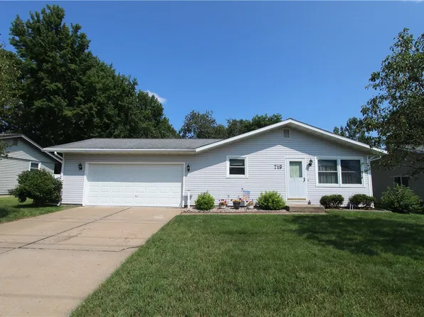 719 S Willson Drive, Altoona, WI 54720